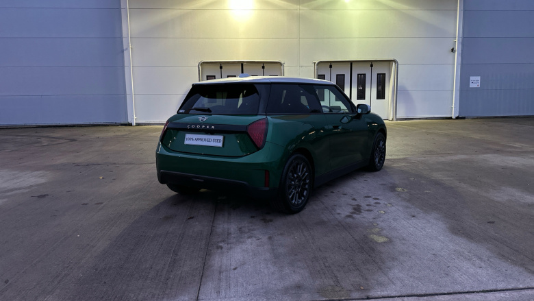 MINI Cooper 135kW E Exclusive [Level 2] 41kWh 3dr Auto Electric Hatchback